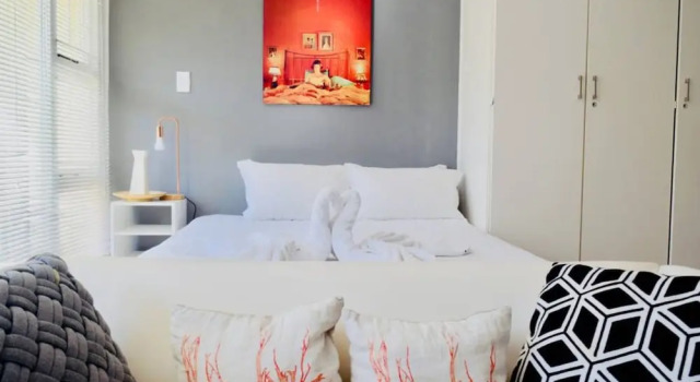 Studio Apartment With Balcony in Green Point, Забронировать Апартаменты/квартира Апартаменты Кейптауна, рядом с Конференц-центр Avenue, Апартаменты/квартира