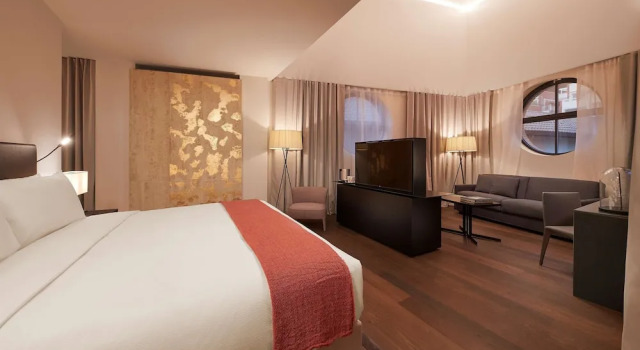 Полулюкс семейный Hilton Lake Como