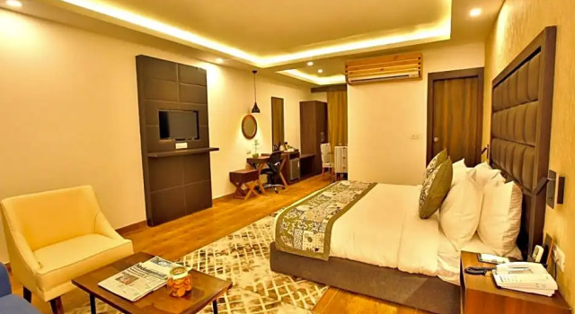 Номер Deluxe The Fern Residency Noida