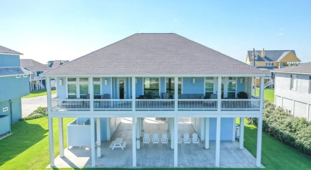 Seashells By The Seashore 3 Bedroom Home by RedAwning, Book Feriehus Bolivar Peninsula Houston