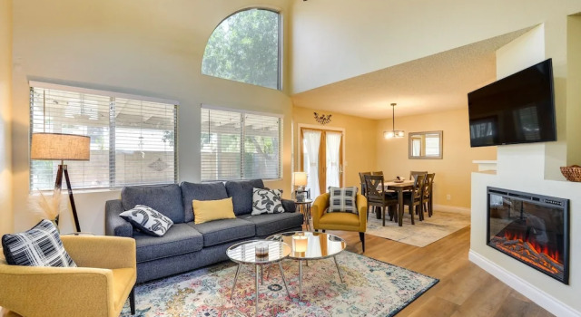 Коттедж North Phoenix Home! Great Location + Private Patio