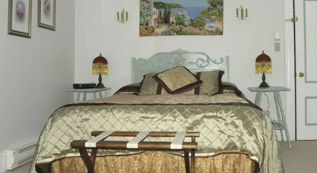 YesterYears Bed & Breakfast, Забронировать Отель Пабнико Yarmouth & Acadian Shores