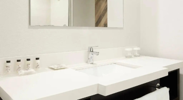 Четырёхместный номер Standard Delta Hotels by Marriott Sherbrooke Conference Centre