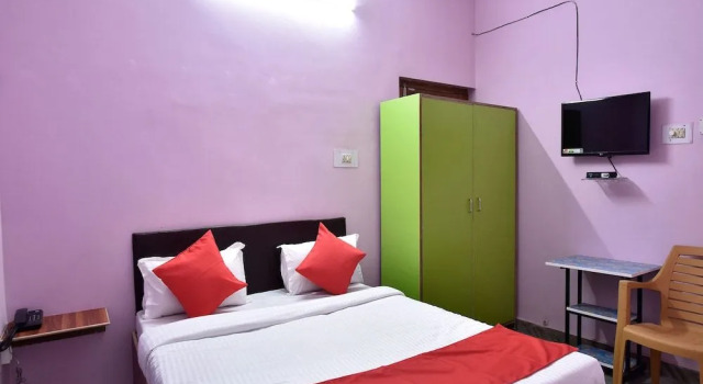 Oyo 14712 The New Garden Inn