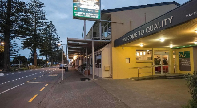 Кровать в общем номере Quality Inn Napier