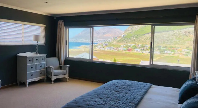 Вилла с видом на море Whale Bay Villa