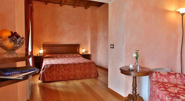 Albergo Ristorante Maggioni, Rezerwuj Hotel Montevecchia Lombardia