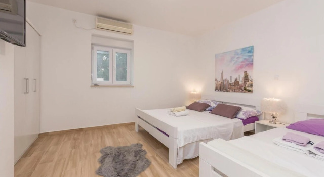 Amazing Apartment in Turanj With 2 Bedrooms and Wifi