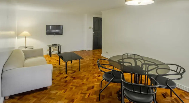 Люкс c 1 комнатой с балконом Salcedo Suites