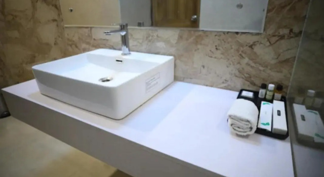 The Ecstasy Hotel, Забронировать Отель Отели Гомти Нагара с парковкой, Парковка