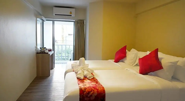 Номер Deluxe с балконом Wild Orchid Villa Bangkok