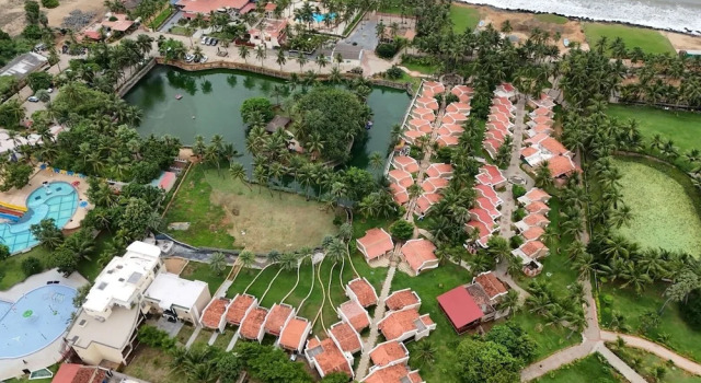 Полулюкс MGM Beach Resorts East Coast Road