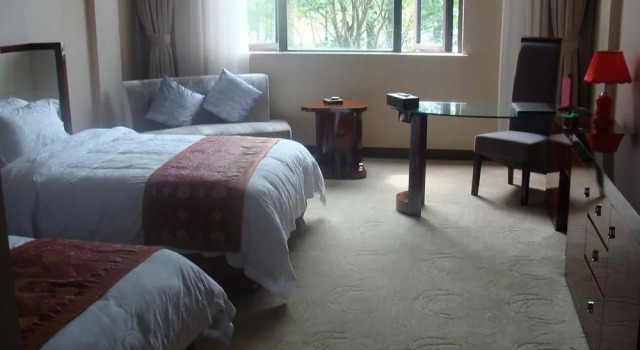 Phoenix Holiday Hotel