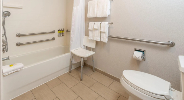 Двухместный номер Standard Holiday Inn Express & Suites Tupelo by IHG