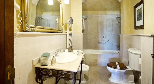 Полулюкс Hotel Montelirio