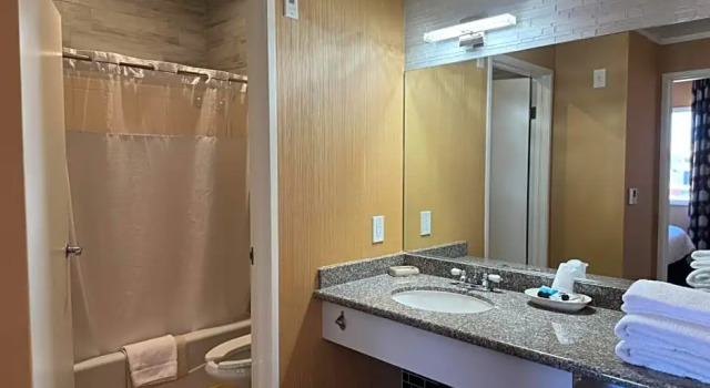 Двухместный люкс Garden Suite Hotel and Resort
