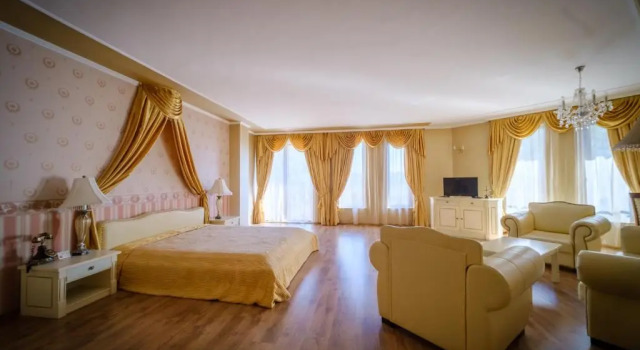 Family hotel Classic, Забронировать Отель Sveti Nikola Варна, рядом с Технический университет Варны