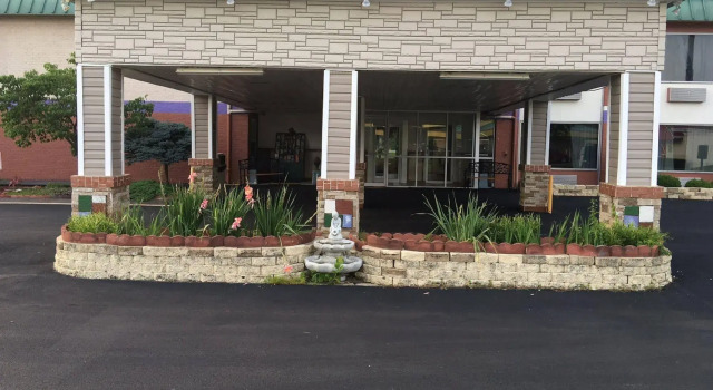 Sunshine Lodge, Book Hotel Williamstown West Virginia