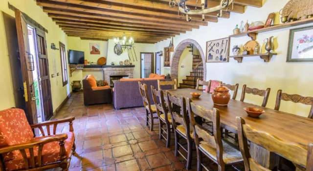 Mansion Piedras Blancas Colmenar by Ruralidays, Varaa Hotelli Colmenar Malaga Province