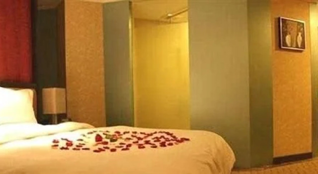 Jia He Tian Hao Hotel - Guiyang, Varaa Hotelli Nanming District Guiyang