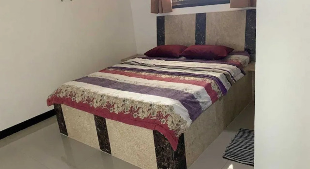 EXPRESS O 91923 Homestay Zona, Book Hotel Cisarua West Java