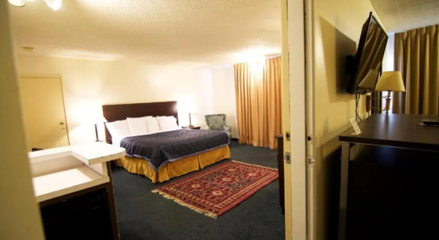 Номер Deluxe Royal Plaza Inn