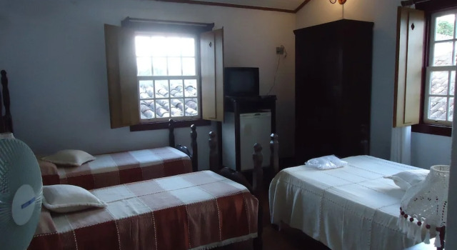 Pousada Padre Toledo, Забронировать Отель Отели Тирадентис с парковкой, рядом с Tiradentes Serra Club, Парковка