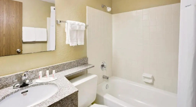 Номер Standard Days Inn by Wyndham Winona