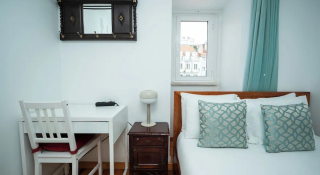 Апартаменты с 2 комнатами с балконом Charming 2 Bedroom Apartment in City Centre Lisboa