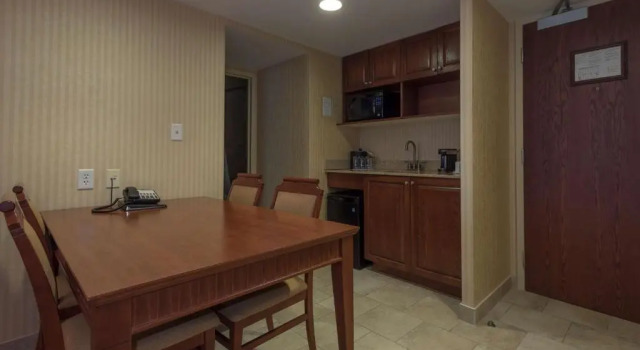 Люкс Best Western Plus Otonabee Inn