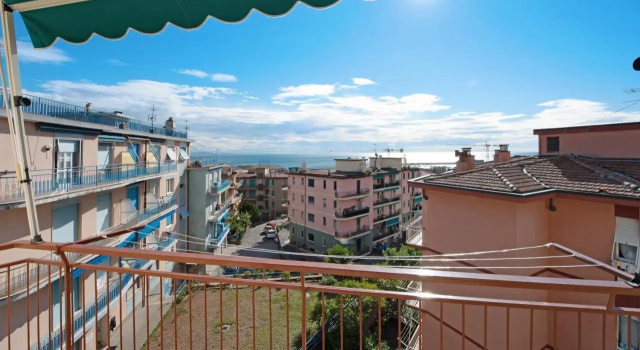 Bilocale Corosu Con 2 Balconi