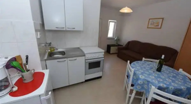 Apartments Tisno