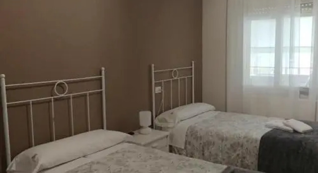 Hostal Navia, Rezerwuj Hotel Tanie hotele w Galicja