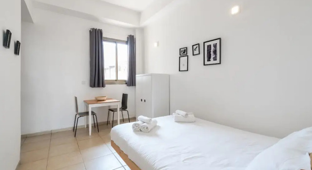 Двухместные апартаменты с балконом YARKON - By Beach Apartments TLV
