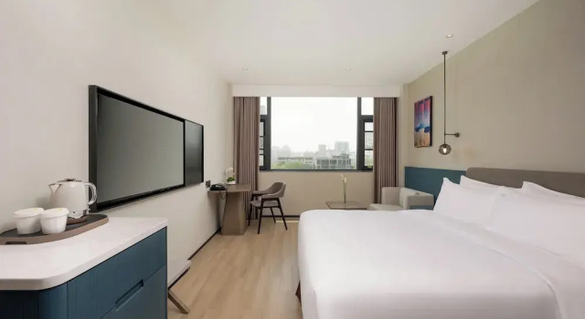 Двухместный номер Standard Holiday Inn Zhengzhou by IHG