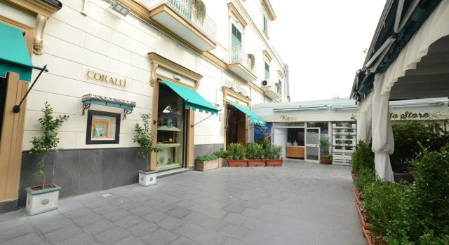 Hotel Vittoria, Забронировать Отель Помпеи Кампания