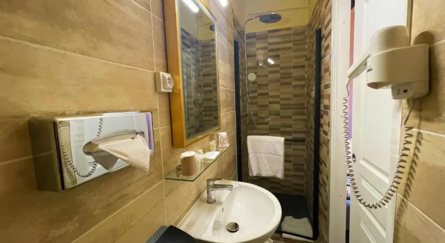 Standart tek kişilik oda Royal Hôtel