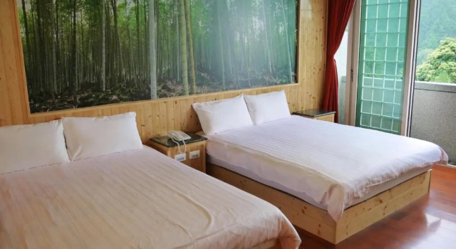 Семейный номер Standard с балконом Kingtaiwan Hotel