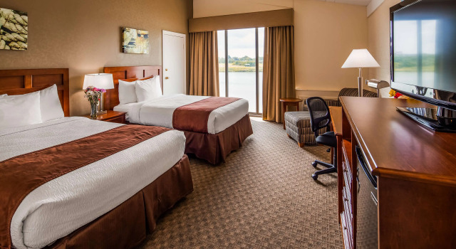 Четырёхместный номер Standard с видом на воду Best Western Adams Inn Quincy-Boston