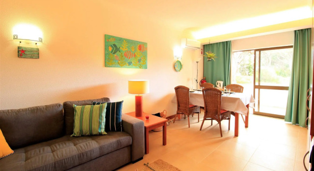 Vilamoura Cosy 3 With Pool by Homing, Rezervasyon Daire Algarve havuzlu oteller, Yüzme Havuzu