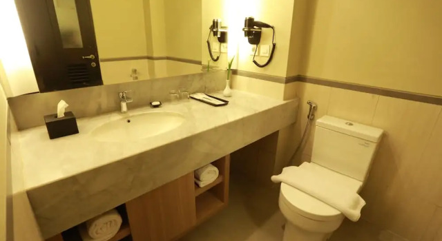 Номер Deluxe с красивым видом из окна éL Hotel Royale Banyuwangi