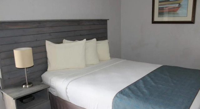 Люкс с 2 комнатами с видом на сад Shoreline Suites & Cabana Cottages - Beachfront