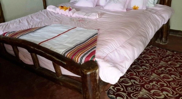 Bwindi Hostel/Backpackers Lodge, Prenota Hotel Hotel business a Western Uganda, 4* 5*