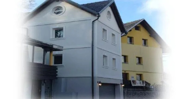 Effie Perine Apartments, Prenota Appartamento Hotel a Gorenjska con parcheggio, Parcheggio