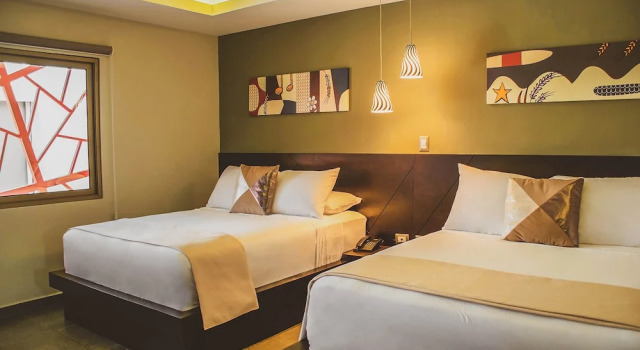 Четырёхместный номер Standard Remfort Hotel