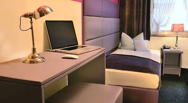 Трёхместный номер Hotel Am Wehrhahn