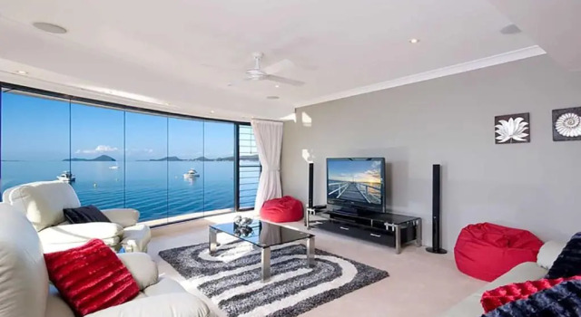 1 'Seaside Splendour' 137 Soldiers Point Road - beautiful unit on the waterfront