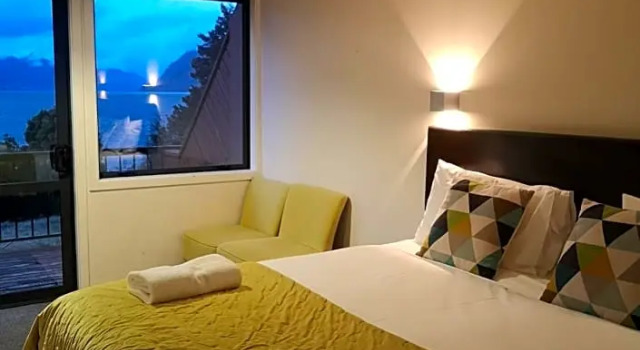 Семейный номер Standard с видом на озеро Hawea Hotel
