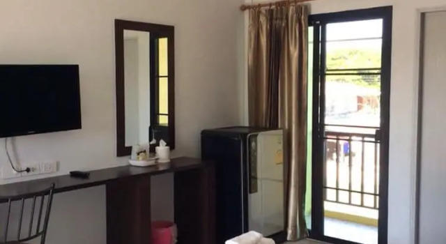 Room Park Hotel, Varaa Hotelli Hotellit North-Eastern Thailand pysäköinnillä, Pysäköinti