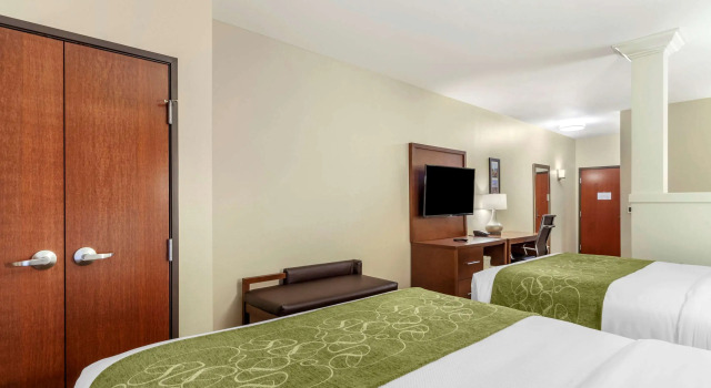 Четырёхместный люкс Comfort Suites Grand Island South